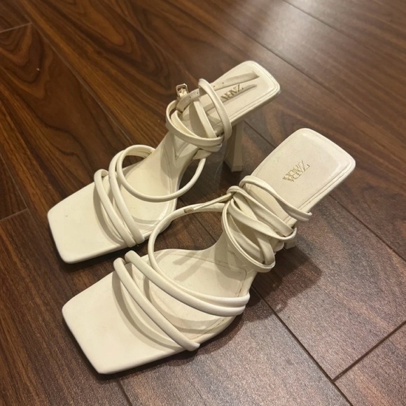 ZARA cream strappy heels - Picture 3 of 4